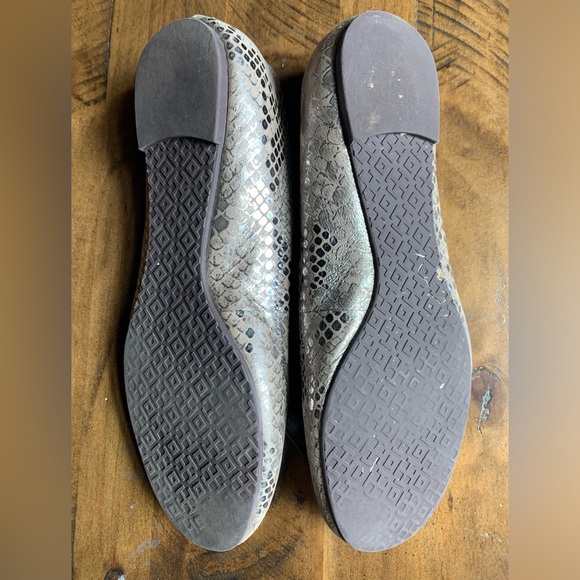 Tory Burch ballerina flats 8M silver leather “snakeskin” - Picture 5 of 6